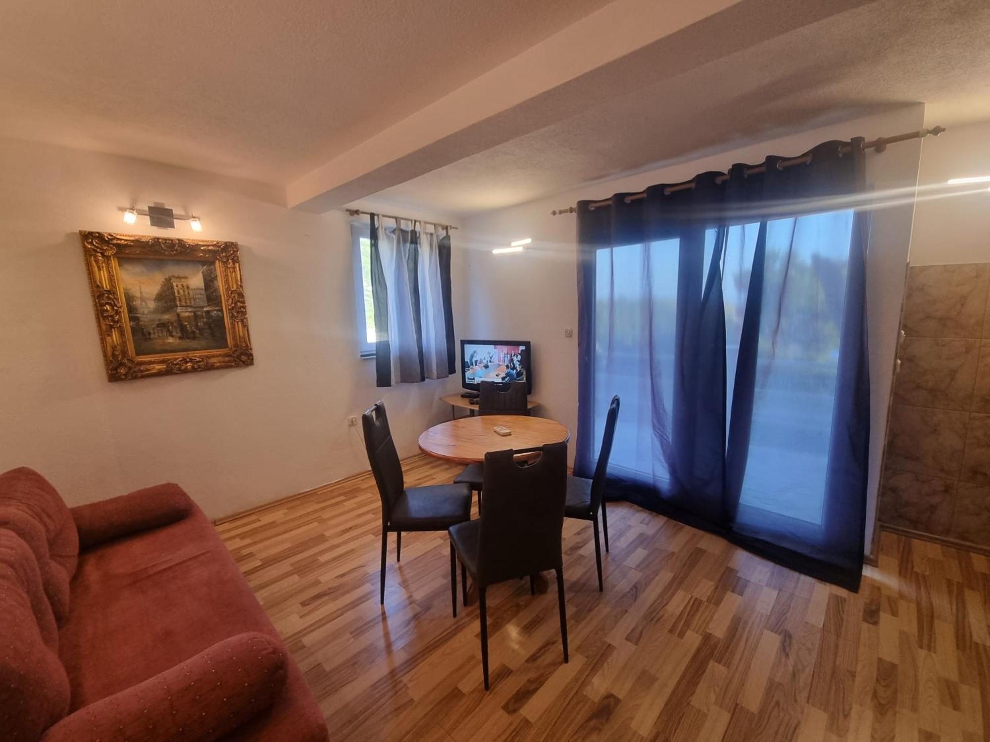Euromodus Apartmani Krvavica Exterior photo